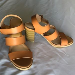 Sandal heels